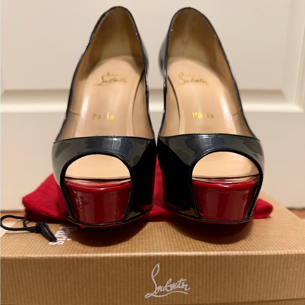 Christian Louboutin Hyper Privé Black Patent Peep-Toe Pumps with Red Platform